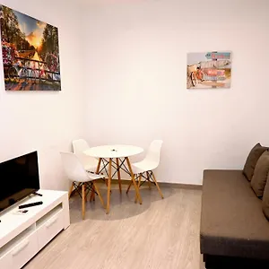 homenfun-les-corts-barcelona.topbarcelonahotels.com/
